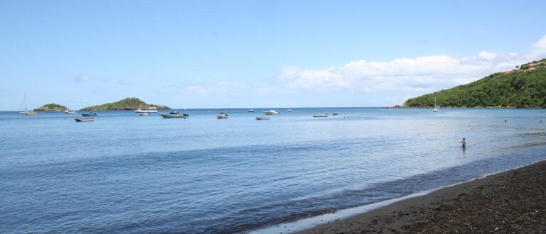 Malendure et ilets pigeon   Guadeloupe   2006 768x330